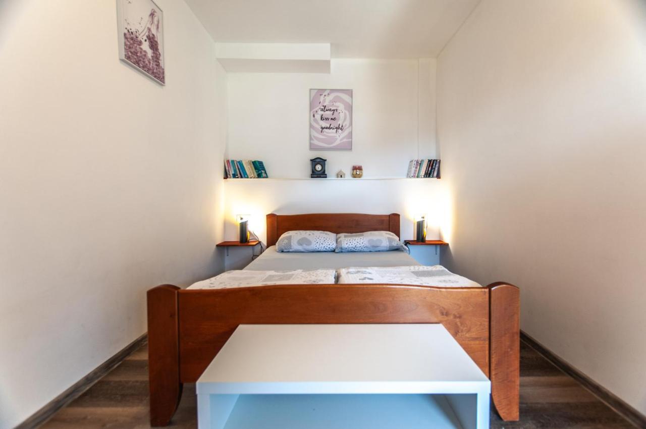 Apartments Julia Бохин Екстериор снимка